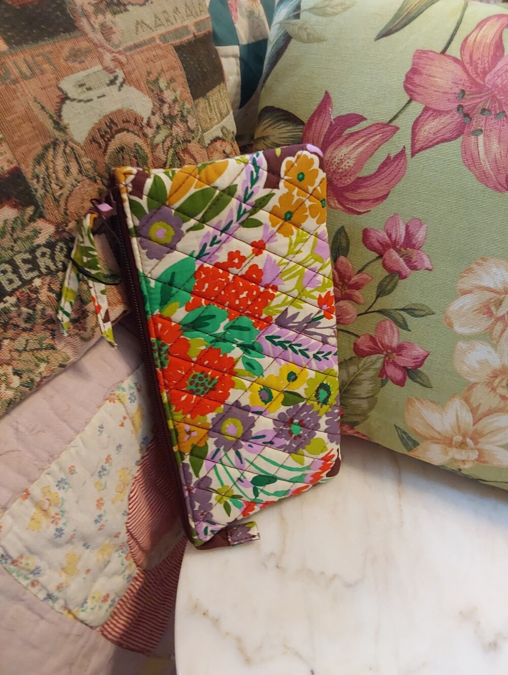 NWOT Vera Bradley Evening Garden Clutch, 2024 Quilted Cotton Purse - Picture 6 of 9